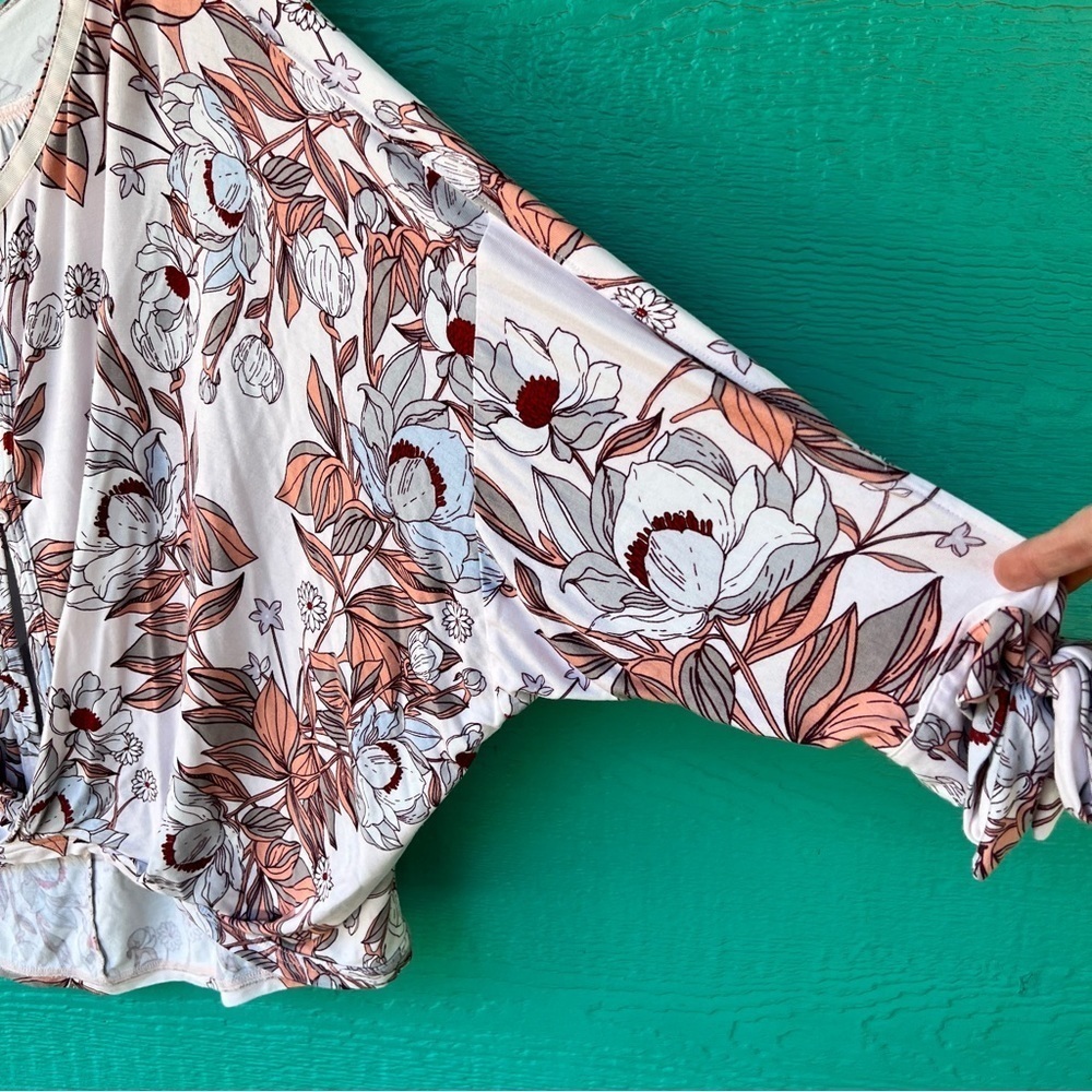 ANTHROPOLOGIE FREE PEOPLE KEEPIN ON FLORAL FLOWY OVERSIZED TUNIC TOP SIZE MEDIUM - Picture 6 of 9
